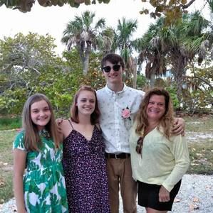 Meet your Posher, Carter